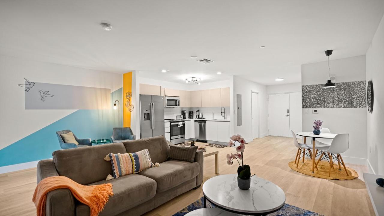 Lofts Of Aventura Apartment Маями Екстериор снимка